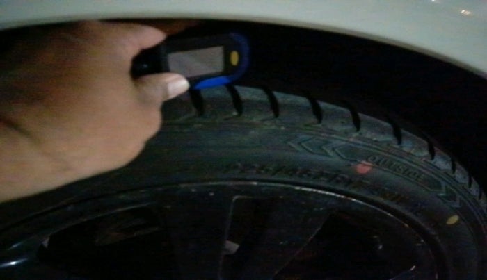 2010 Mercedes Benz C Class 250 CGI ELEGANCE, Petrol, Automatic, 43,994 km, tyre