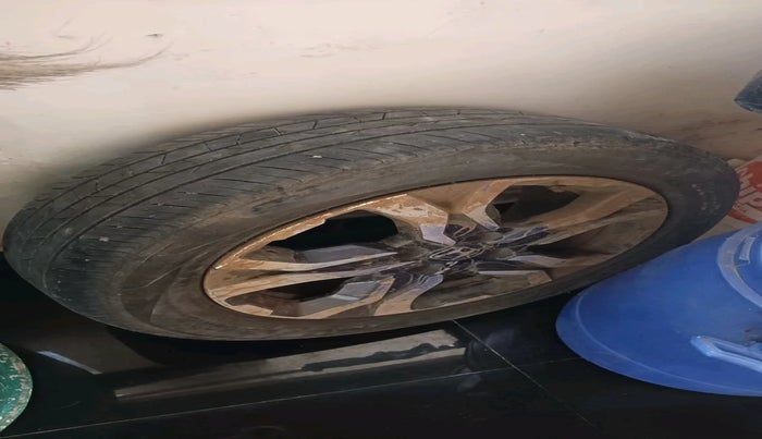 2017 Honda WR-V 1.2L I-VTEC VX MT, Petrol, Manual, 47,563 km, tyre