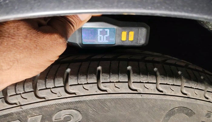 2012 Hyundai i10 SPORTZ 1.2 AT, Petrol, Automatic, 57,393 km, tyre