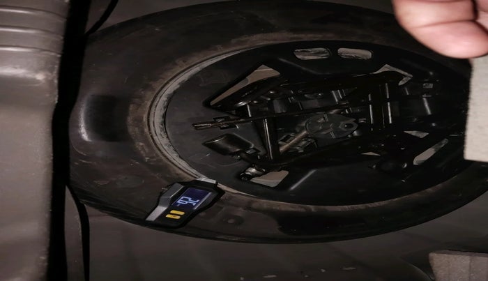 2012 Hyundai i10 SPORTZ 1.2 AT, Petrol, Automatic, 57,393 km, tyre