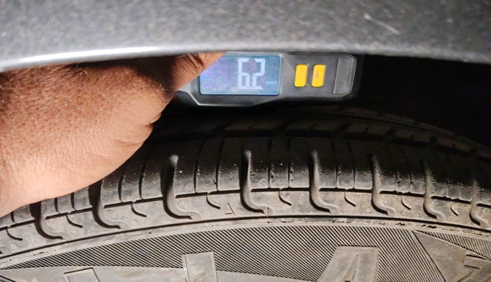 2012 Hyundai i10 SPORTZ 1.2 AT, Petrol, Automatic, 57,393 km, tyre