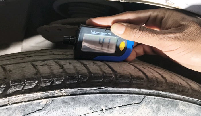 2012 Honda City 1.5L I-VTEC V MT, Petrol, Manual, 1,51,747 km, tyre