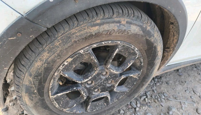 2017 Maruti IGNIS ZETA 1.3, Diesel, Manual, 1,41,343 km, tyre