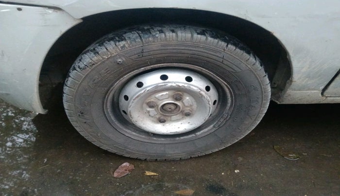 2011 Maruti Alto LXI, Petrol, Manual, 1,45,050 km, tyre