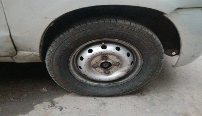 2011 Maruti Alto LXI, Petrol, Manual, 1,45,050 km, tyre