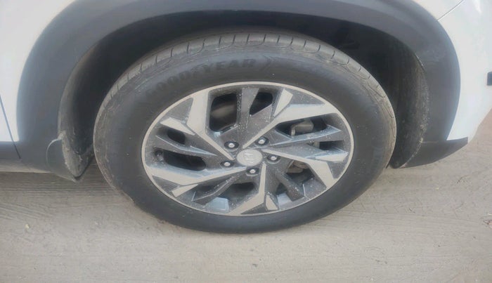 2019 KIA SELTOS HTK PLUS 1.5, Petrol, Manual, 69,377 km, tyre