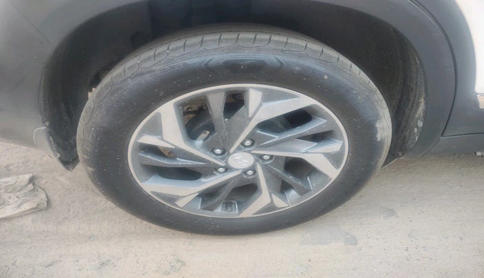 2019 KIA SELTOS HTK PLUS 1.5, Petrol, Manual, 69,377 km, tyre