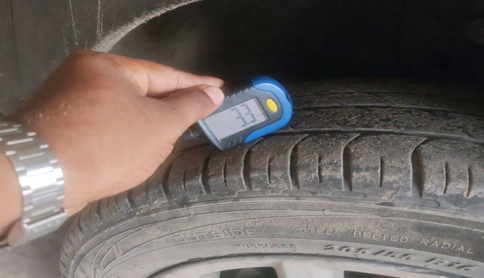 2010 Volkswagen Jetta TRENDLINE 2.0L TDI, Diesel, Manual, 1,01,209 km, tyre