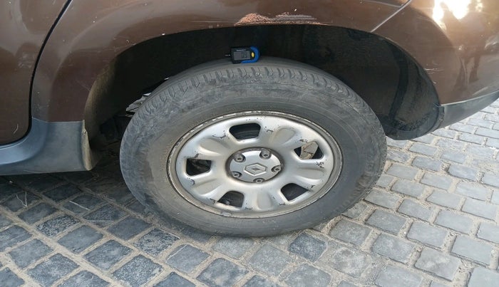 2013 Renault Duster 85 PS RXL DIESEL, Diesel, Manual, 2,04,501 km, tyre