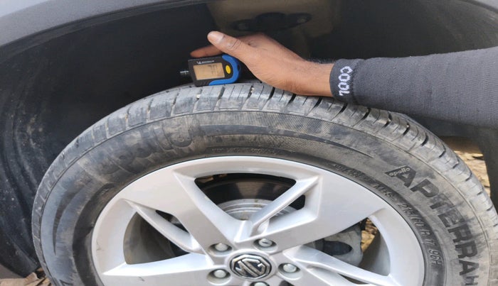 2024 MG HECTOR Shine Pro 2.0 Turbo Diesel MT, Diesel, Manual, 15,173 km, tyre