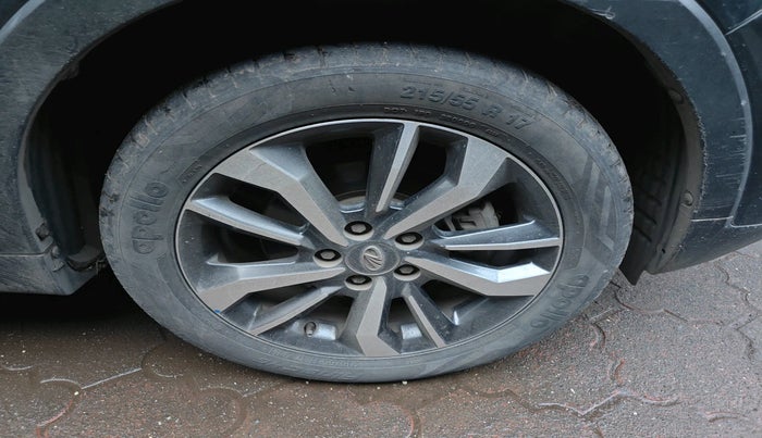 2019 Mahindra XUV300 W8 (O) 1.2 PETROL, Petrol, Manual, 47,803 km, tyre