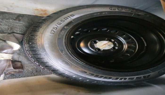 2016 Honda City 1.5L I-VTEC VX CVT, Petrol, Automatic, 56,379 km, tyre