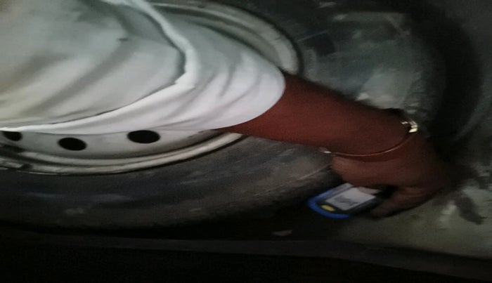 2015 Maruti Swift VDI ABS, Diesel, Manual, 3,35,700 km, tyre