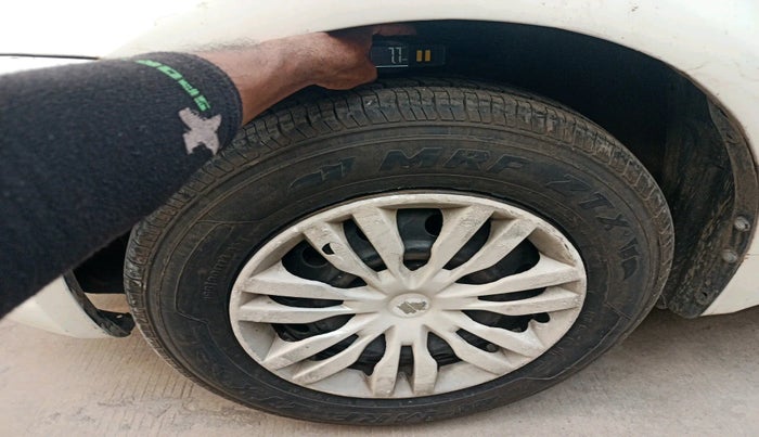 2010 Maruti Swift Dzire VXI, Petrol, Manual, 91,402 km, tyre