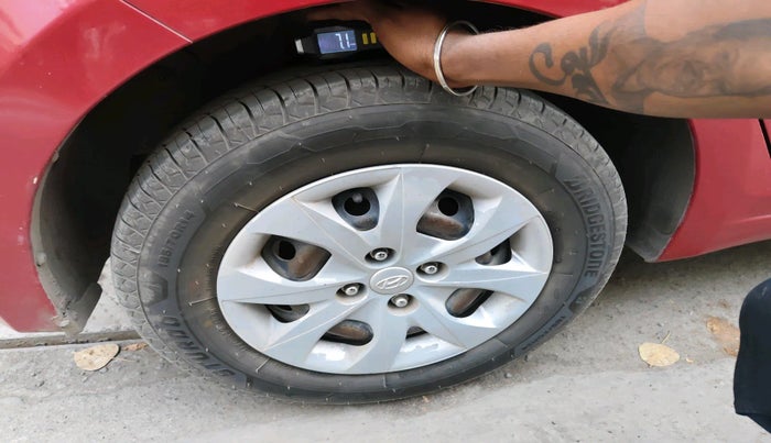 2017 Hyundai Elite i20 MAGNA EXECUTIVE 1.2, Petrol, Manual, 88,846 km, tyre