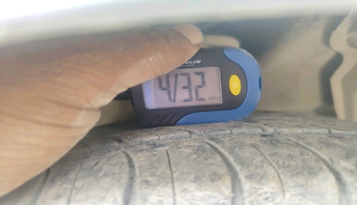 2016 Maruti Celerio ZXI (O), Petrol, Manual, 1,18,734 km, tyre