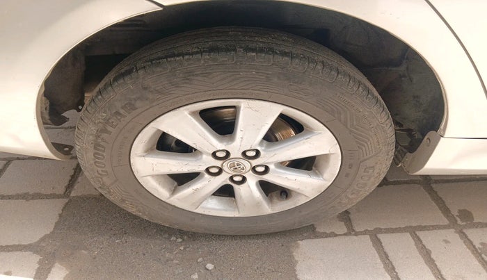 2012 Toyota Corolla Altis J DIESEL, Diesel, Manual, 1,84,849 km, tyre