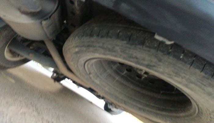 2018 Mahindra XUV500 W10, Diesel, Manual, 1,24,312 km, tyre