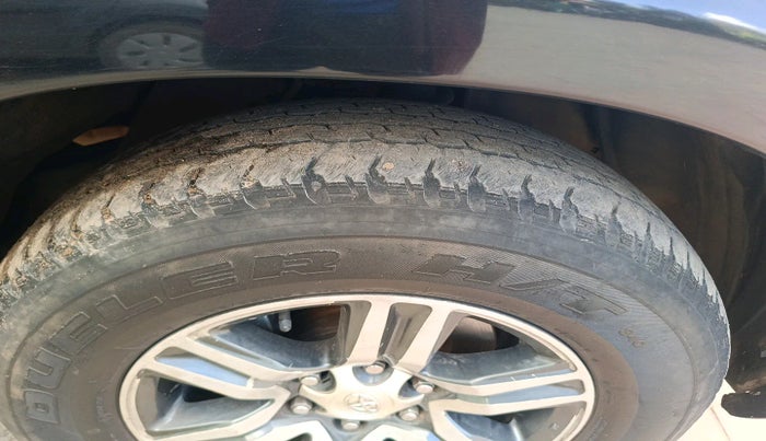 2012 Toyota Fortuner 3.0 4X2 AT, Diesel, Automatic, 1,32,644 km, tyre