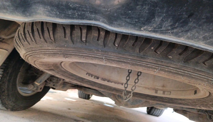 2012 Toyota Fortuner 3.0 4X4 MT, Diesel, Manual, 1,16,955 km, tyre