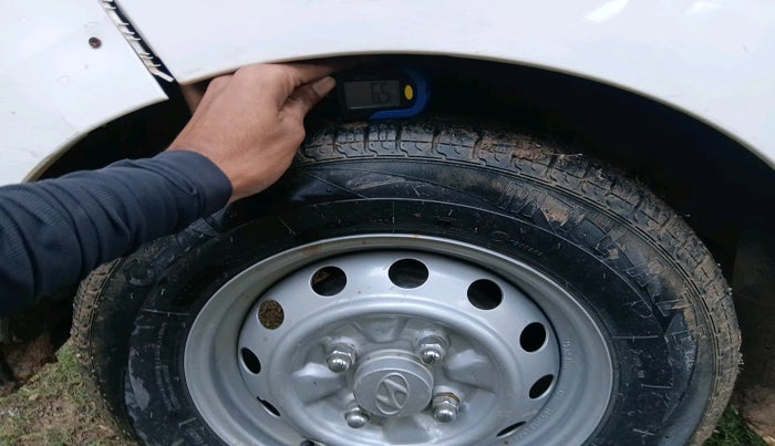 2015 Hyundai Eon ERA +, Petrol, Manual, 21,316 km, tyre