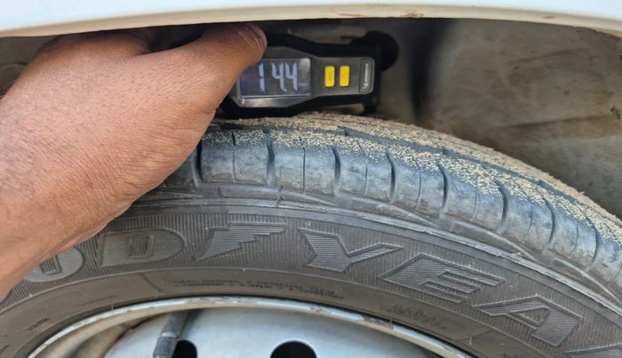 2010 Maruti Alto LXI, Petrol, Manual, 1,16,847 km, tyre