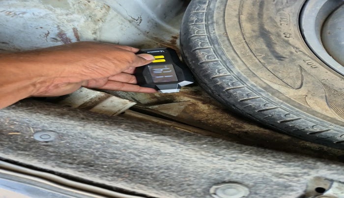 2010 Maruti Alto LXI, Petrol, Manual, 1,16,847 km, tyre