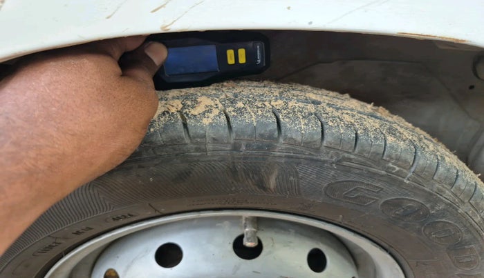 2010 Maruti Alto LXI, Petrol, Manual, 1,16,847 km, tyre