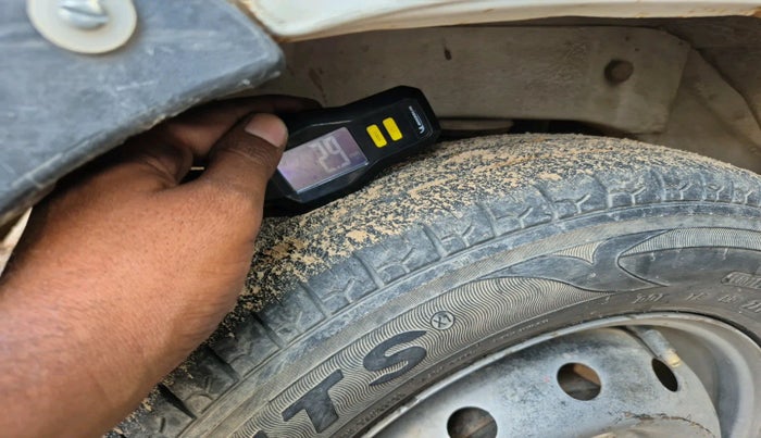 2010 Maruti Alto LXI, Petrol, Manual, 1,16,847 km, tyre