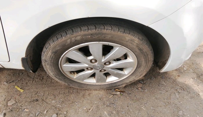 2016 Hyundai Xcent SX 1.2, Petrol, Manual, 1,28,225 km, tyre