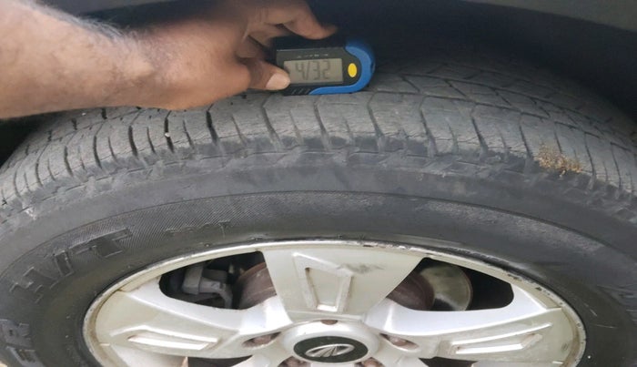 2012 Mahindra XUV500 W8, Diesel, Manual, 52,275 km, tyre