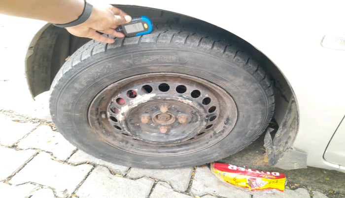 2013 Honda Amaze 1.2L I-VTEC E, Petrol, Manual, 75,160 km, tyre