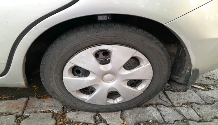 2013 Honda Amaze 1.2L I-VTEC E, Petrol, Manual, 75,160 km, tyre