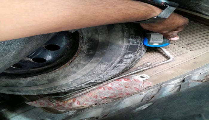 2013 Honda Amaze 1.2L I-VTEC E, Petrol, Manual, 75,160 km, tyre