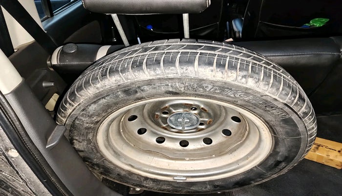 2011 Maruti Wagon R 1.0 LXI LPG, Petrol, Manual, 60,302 km, tyre