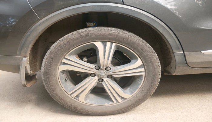 2023 MG ASTOR SHARP 1.5 MT, Petrol, Manual, 21,474 km, tyre