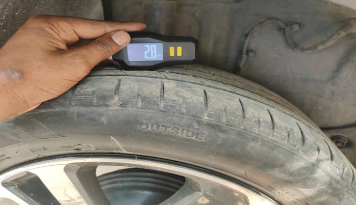 2021 Tata ALTROZ XZ PETROL, Petrol, Manual, 63,589 km, tyre