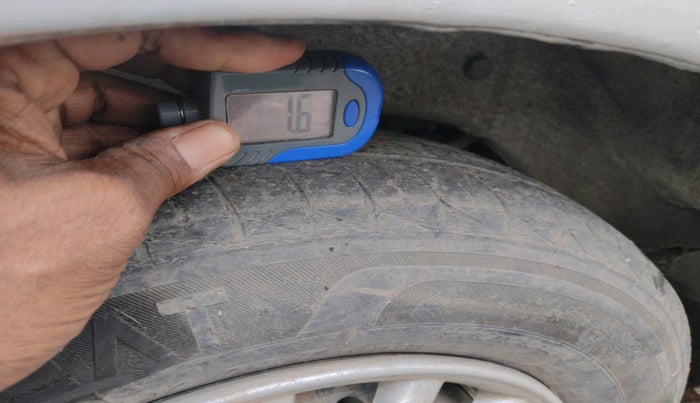 2020 Maruti Alto LXI, Petrol, Manual, 1,83,073 km, tyre