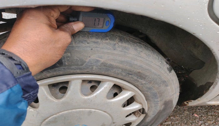 2020 Maruti Alto LXI, Petrol, Manual, 1,83,073 km, tyre