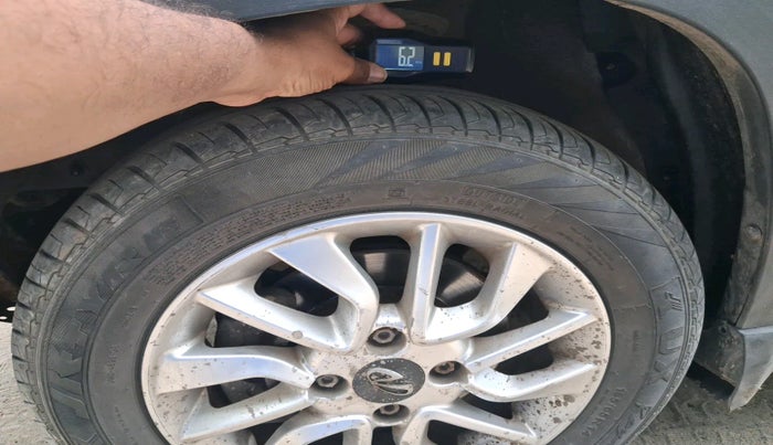 2016 Mahindra Kuv100 K8 D 6 STR, Diesel, Manual, 1,36,037 km, tyre