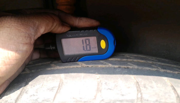 2014 Maruti Swift Dzire VDI, Diesel, Manual, 2,36,172 km, tyre