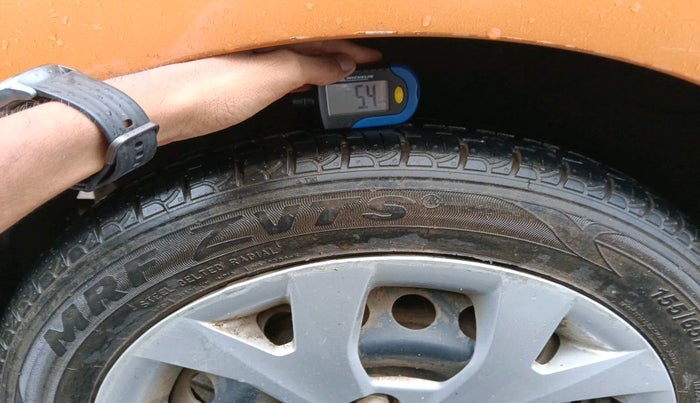 2015 Hyundai Grand i10 MAGNA 1.2 KAPPA VTVT, Petrol, Manual, 13,546 km, tyre