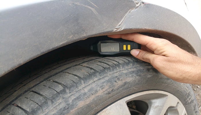 2016 Hyundai i20 Active 1.4 SX, Diesel, Manual, 1,59,844 km, tyre