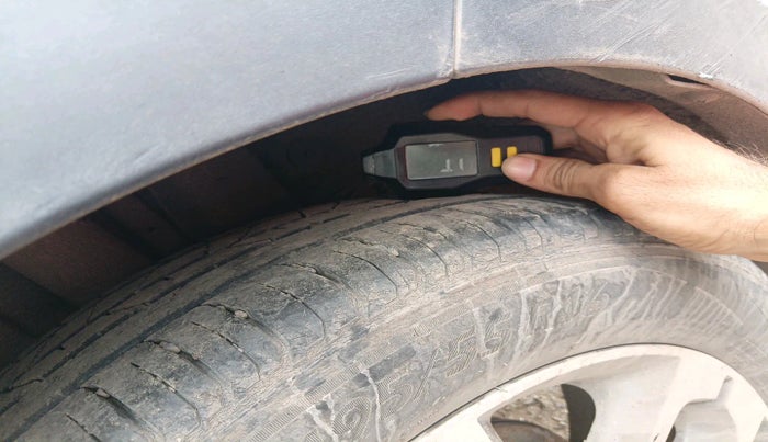 2016 Hyundai i20 Active 1.4 SX, Diesel, Manual, 1,59,844 km, tyre