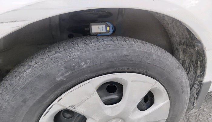 2011 Maruti Ritz VXI, Petrol, Manual, 37,412 km, tyre