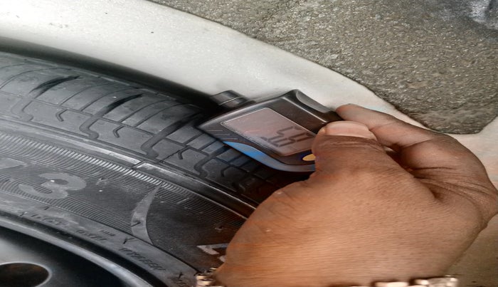 2011 Maruti Ritz VXI, Petrol, Manual, 37,412 km, tyre