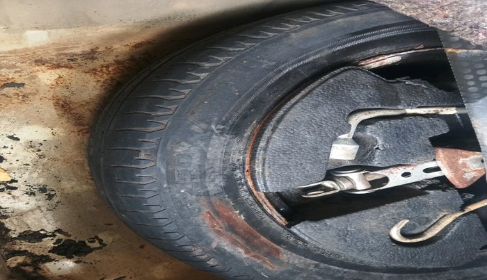 2016 Maruti Ciaz VXI+, Petrol, Manual, 1,23,167 km, tyre