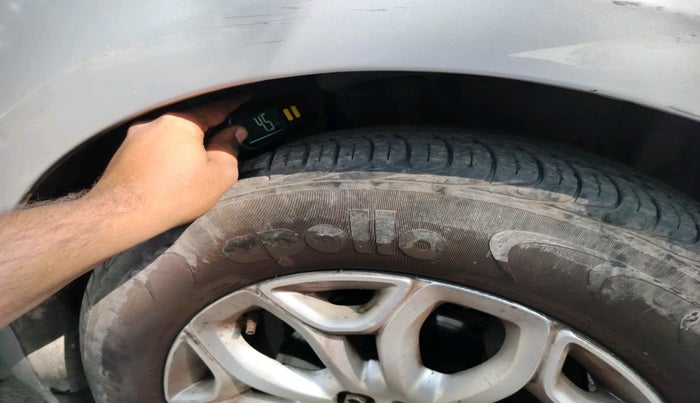 2016 Ford Ecosport TITANIUM 1.5L PETROL AT, Petrol, Automatic, 1,13,512 km, tyre