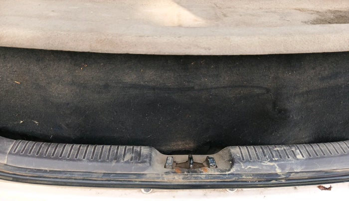 2010 Hyundai i10 MAGNA 1.2, Petrol, Manual, 1,84,236 km, tyre