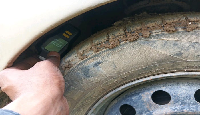 2010 Hyundai i10 MAGNA 1.2, Petrol, Manual, 1,84,236 km, tyre